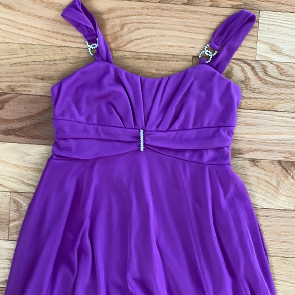 Simple Purple Dress - Picture 2 of 5